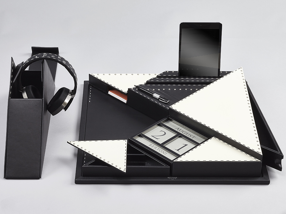 Bertoni 1949 presenta Tangram